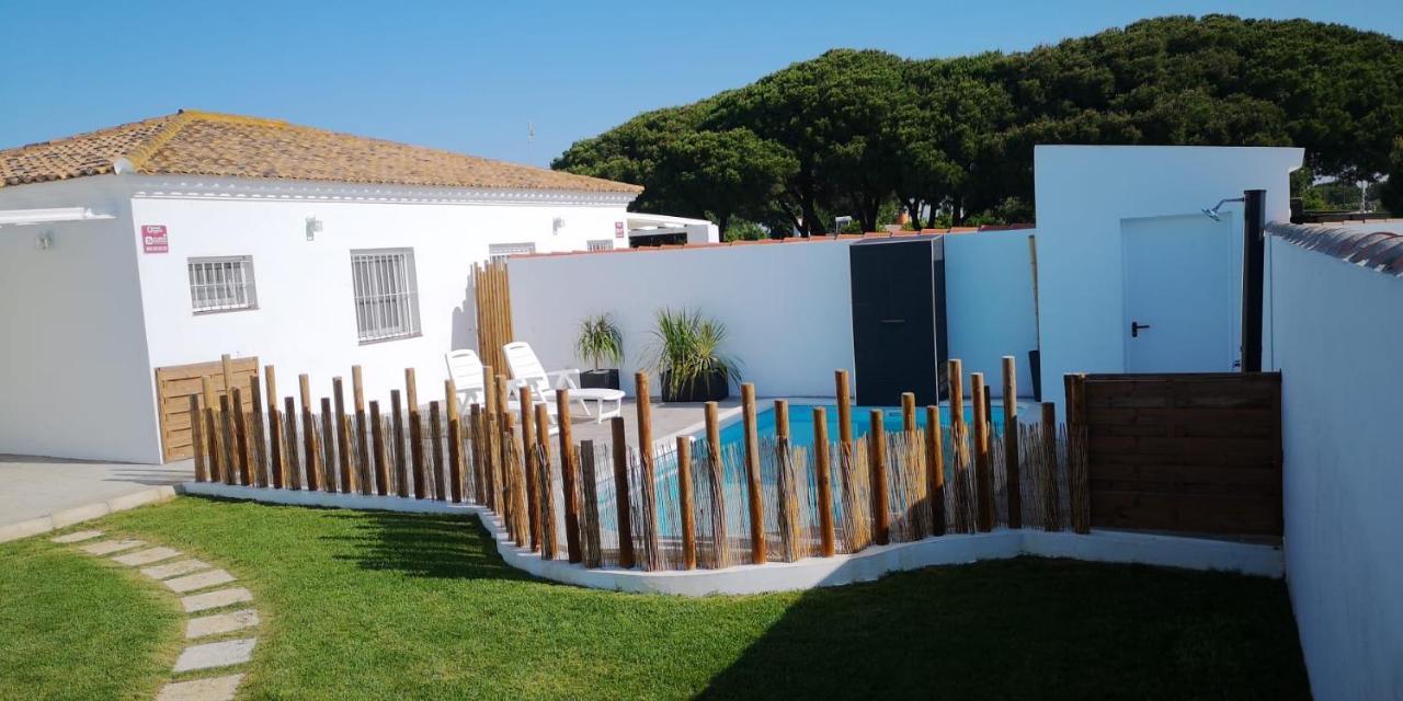 Villa Palapa Beach , Chalet Con Piscina Privada Y Muy Cerca Del Mar à Chiclana de la Frontera Extérieur photo
