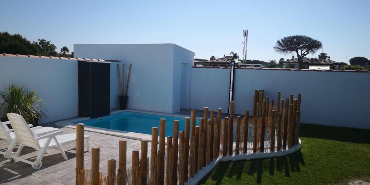 Villa Palapa Beach , Chalet Con Piscina Privada Y Muy Cerca Del Mar à Chiclana de la Frontera Extérieur photo